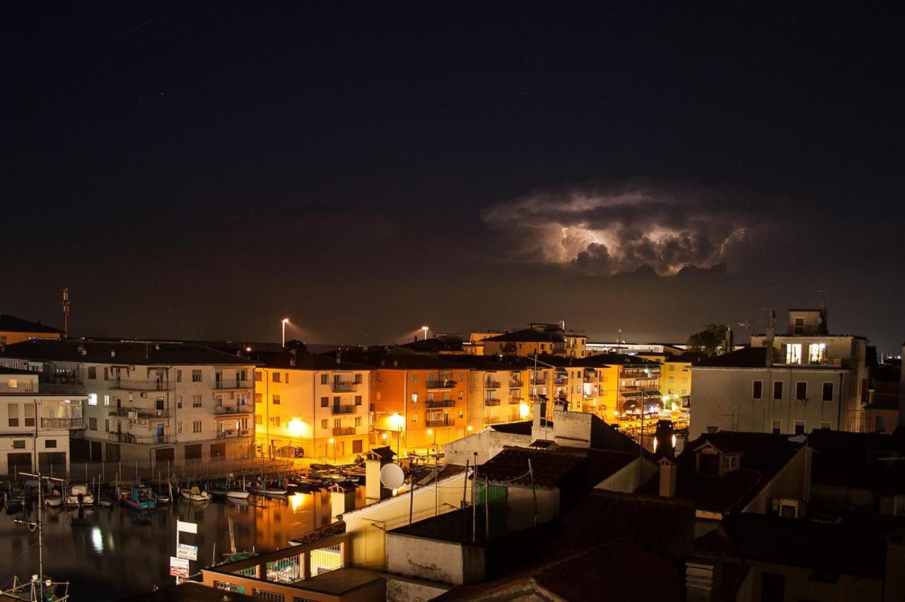 Mansarda Settimo Cielo Lägenhet Chioggia Exteriör bild